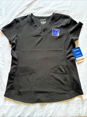 Scrubstar Womenโs Black V-Neck Short Sleeve Scrub Top